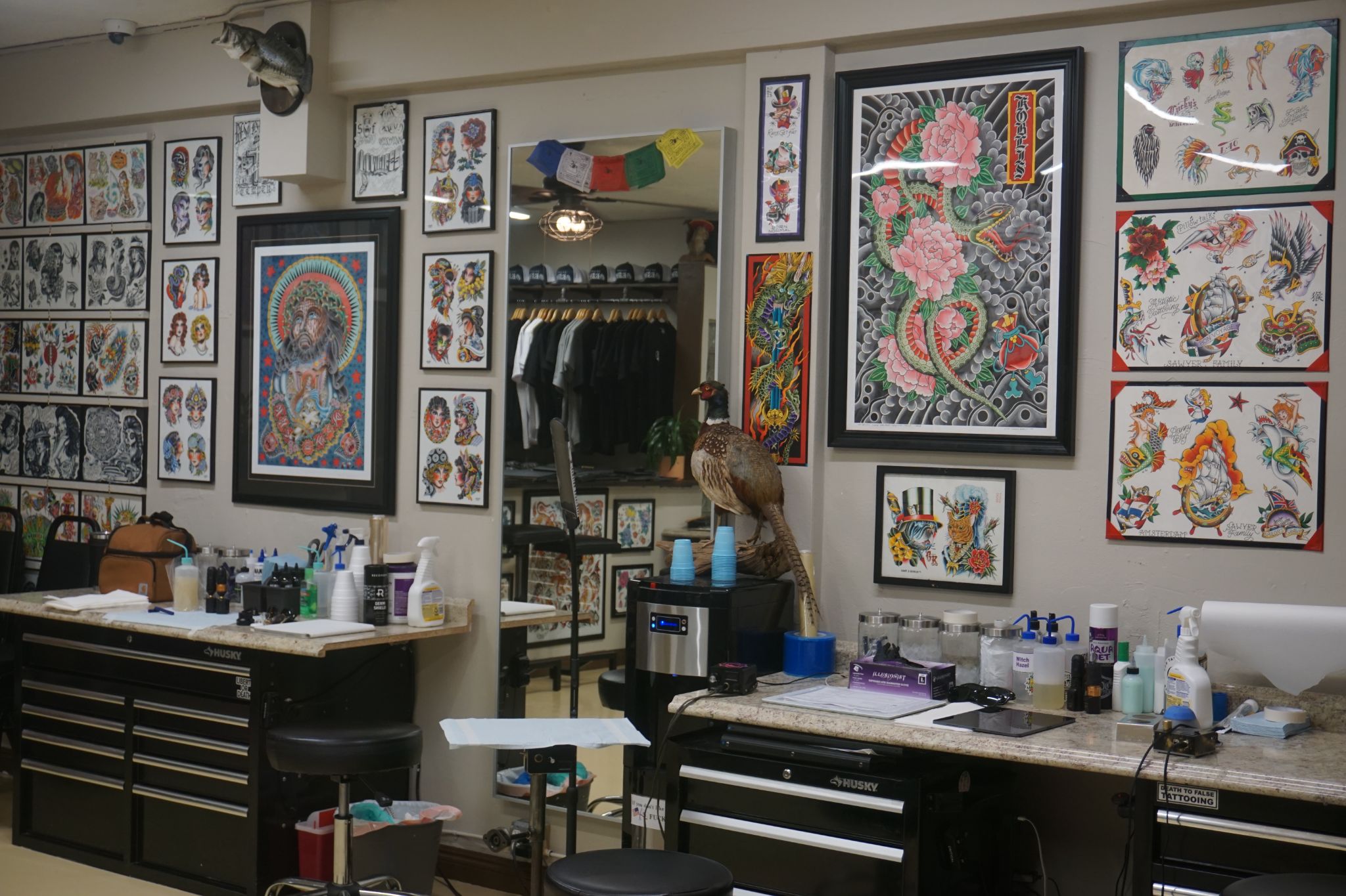 Sailor's Grave Tattoo Gallery interior